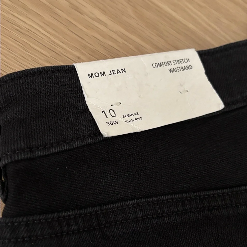 AE (10) Mom Jean Destroyed Black Comfort Stretch Waistband High Rise NWT - Picture 8 of 10